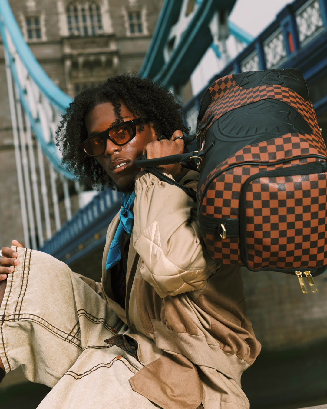 【SPRAYGROUND】4AMショルダーバッグ 新品 未使用 SPRAYGROUND】4AMショルダーバッグ 新品 未使用 SPRAYGROUND】4AM