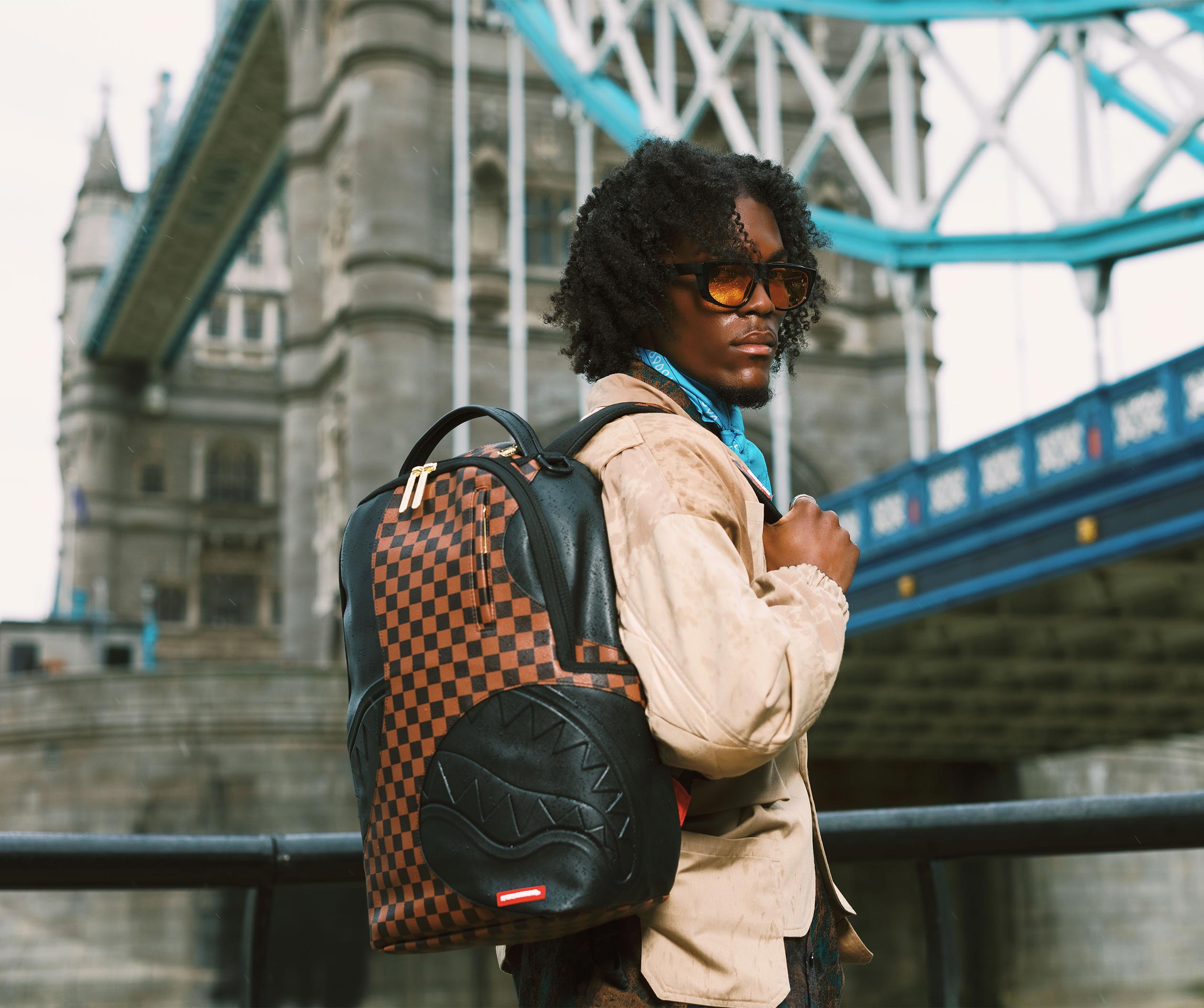 sprayground ショルダーバック 新品 正規品 SPEED SHARK SIDE SWIPE SAVVY CROSSBODY – SPRAYGROUND®