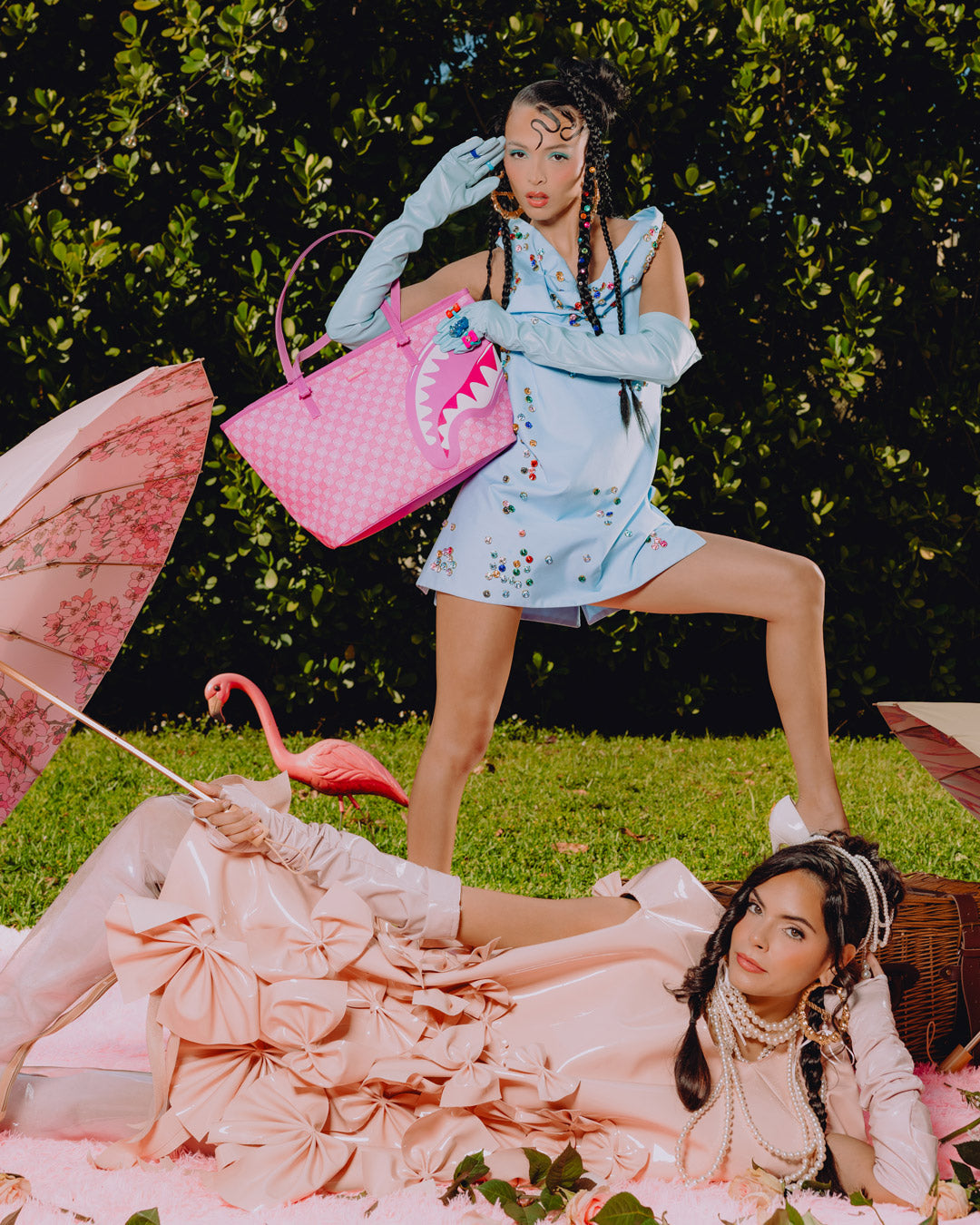 SHINOBI SHARKS IN PARIS (PINK) TOTE – SPRAYGROUND®