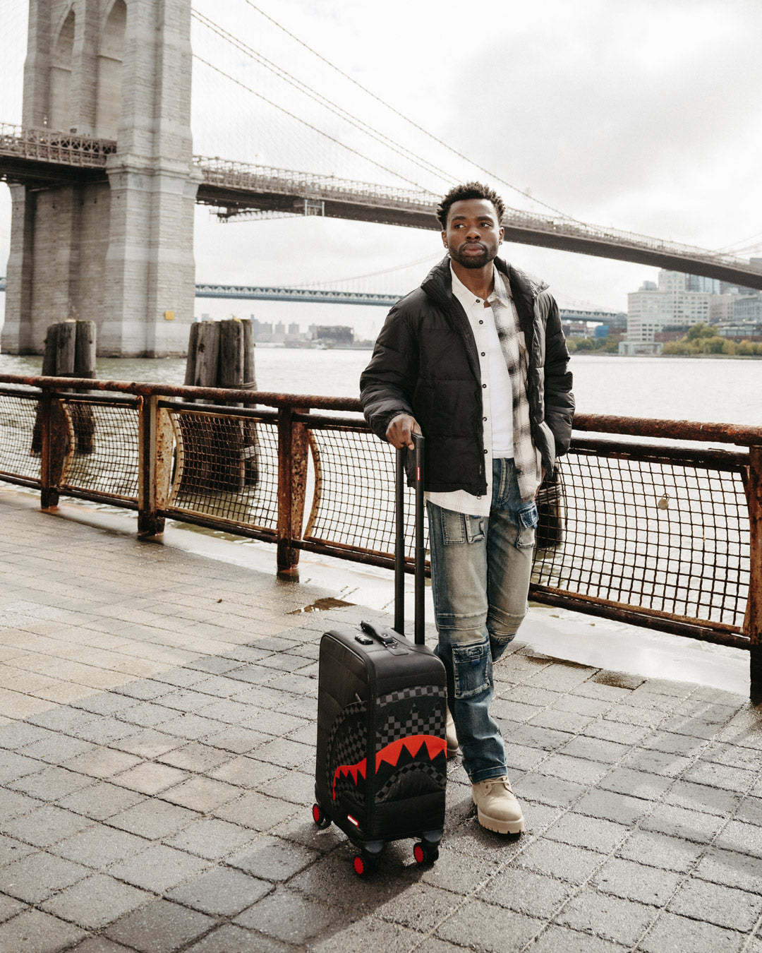 【SPRAYGROUND】【ラスト1点】4AMショルダーバッグ 新品 未使用 SPRAYGROUND】【ラスト1点】4AMショルダーバッグ 新品 未使用 SPRAY