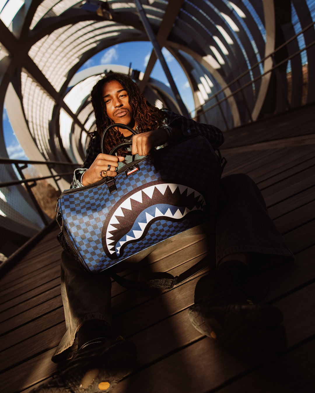 【SPRAYGROUND】MIDNIGHT MAGIC SHARKS IN PARIS スリングバッグ Authentic SPRAYGROUND MIDNIGHT MAGIC SHARKS IN PARIS