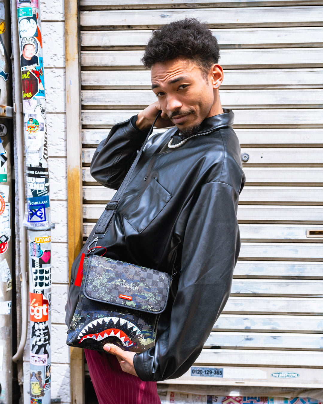 T-REX CITY MESSENGER SLING – SPRAYGROUND®