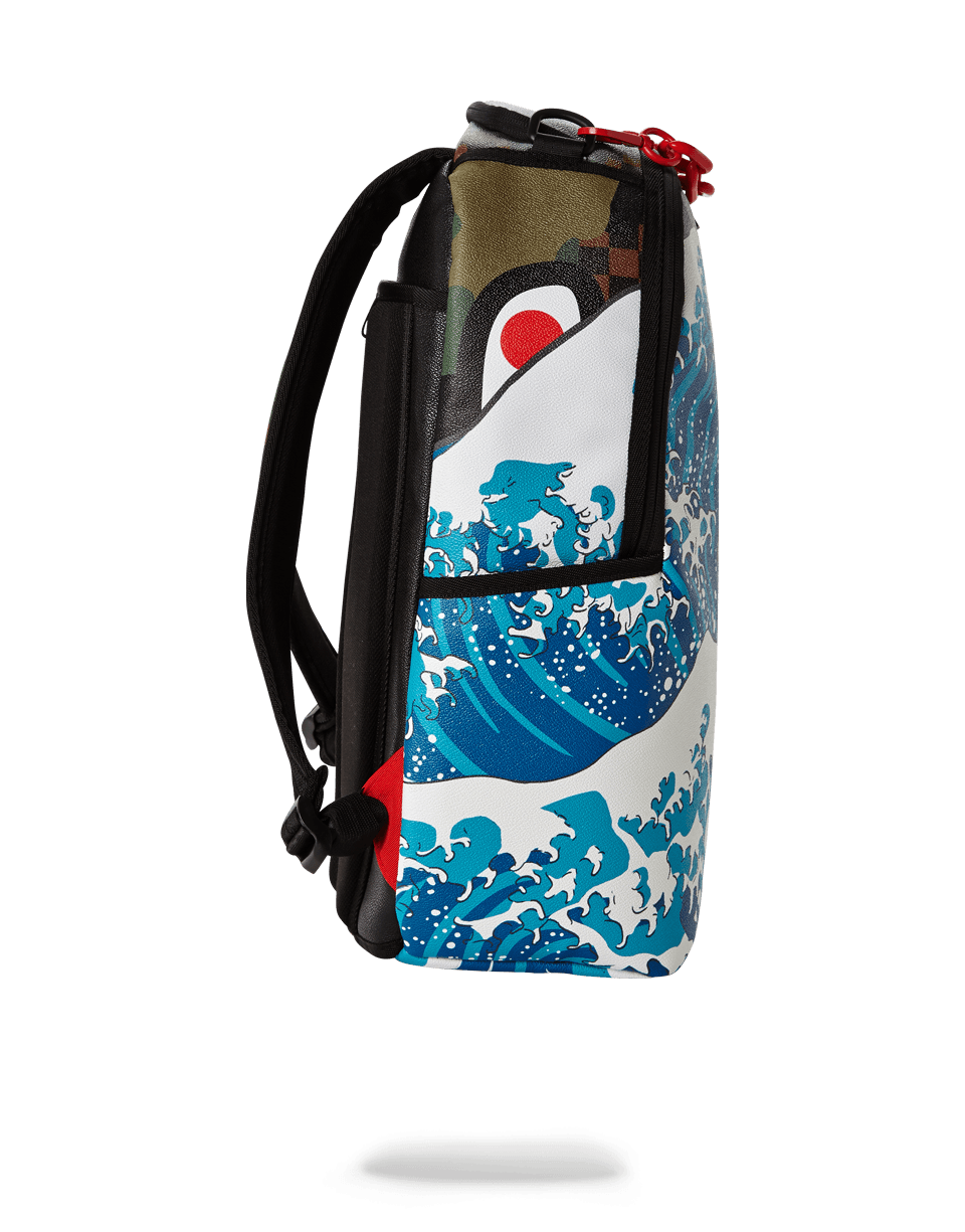 THE SHARK WAVE (made from 100% recycled plastic bottles from the ocean –  SPRAYGROUND®