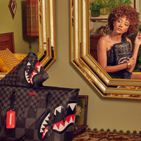 SPRAYGROUND® POUCHETTE XTC GREY SHARKS IN PARIS CROSSOVER CLUTCH