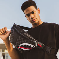 SPRAYGROUND® CROSSBODY HENNY AIIR TO THE THRONE SAVVY CROSSBODY