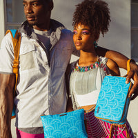 SPRAYGROUND® POUCHETTE ILLUCHAINS TURQ CROSSOVER CLUTCH