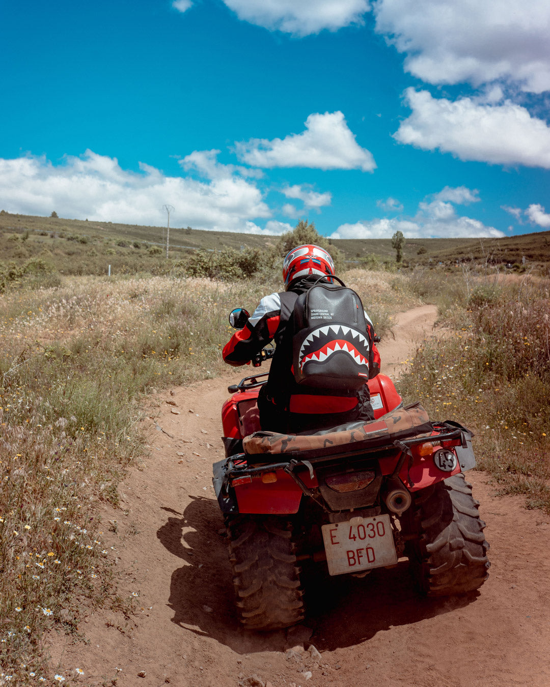 SPRAYGROUND® BACKPACK SHARK CENTRAL (BLACK) (DLXV)