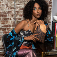 SPRAYGROUND® POUCHETTE SHARKFINITY CROSSOVER CLUTCH