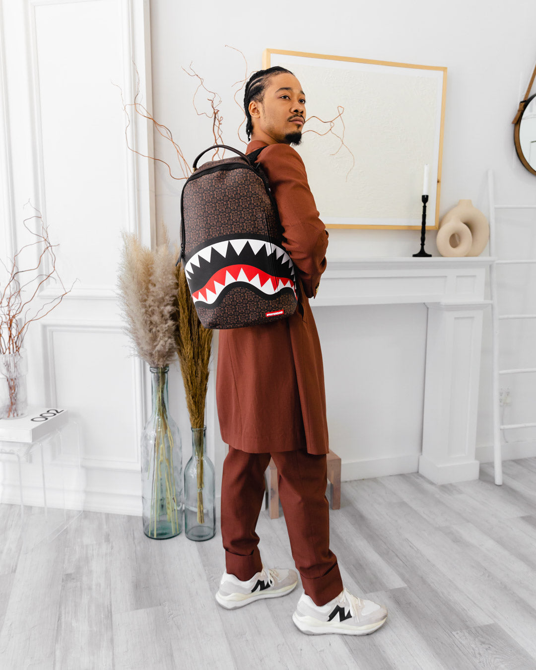 FRENZY SHARKS BACKPACK (DLXV) – SPRAYGROUND® FRENZY SHARKS BACKPACK (DLXV) – SPRAYGROUND®