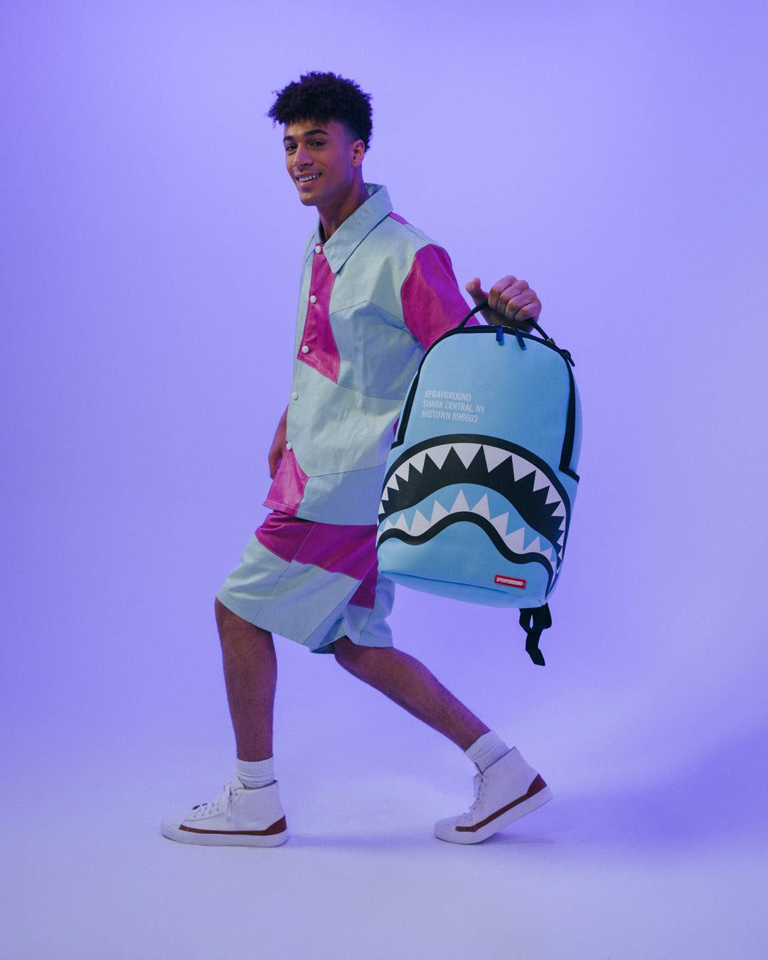 SHARK CENTRAL (BLACK) (DLXV) – SPRAYGROUND®