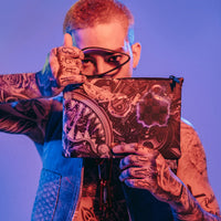 SPRAYGROUND® POUCHETTE THE UNDERCURRENT CROSS-OVER CLUTCH