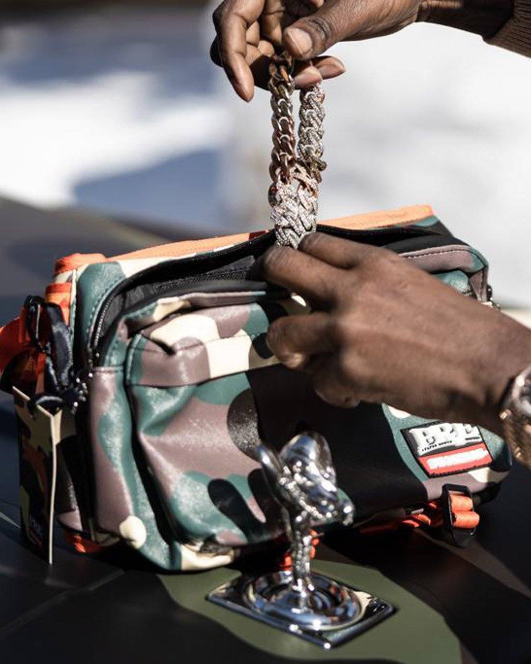 SPRAYGROUND® CROSSBODY YOUNG DOLPH CROSSBODY