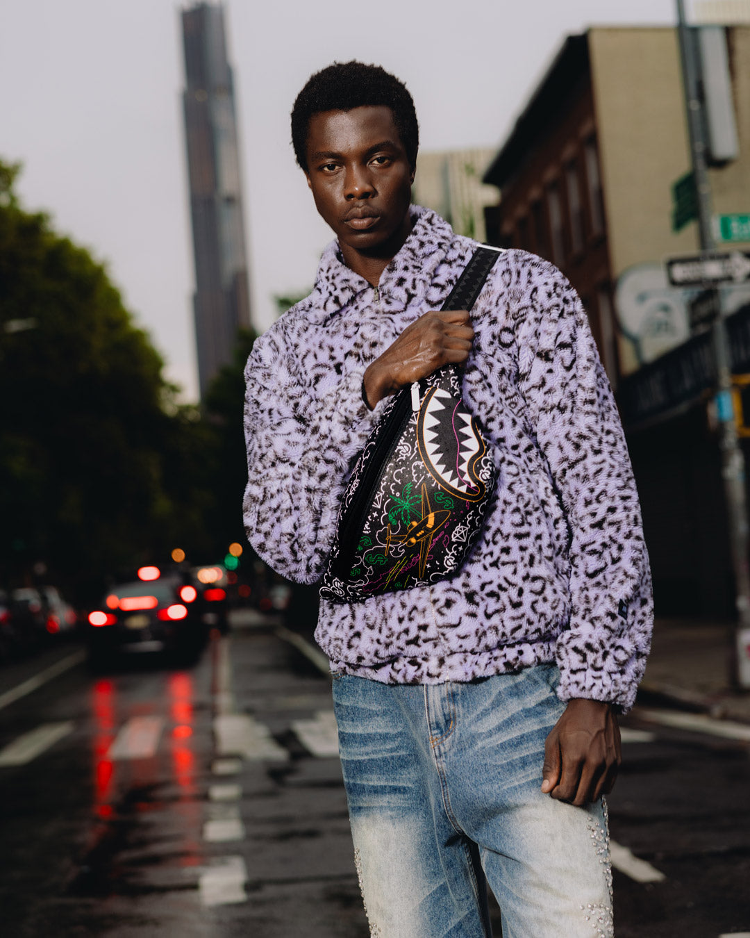 SPRAYGROUND® CROSSBODY DOODLE JET SAVVY CROSSBODY