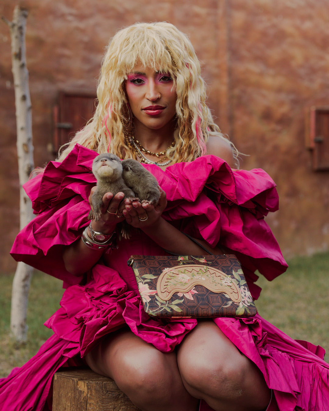 SPRAYGROUND® POUCHETTE AI HENNY FLORAL CROSSOVER CLUTCH