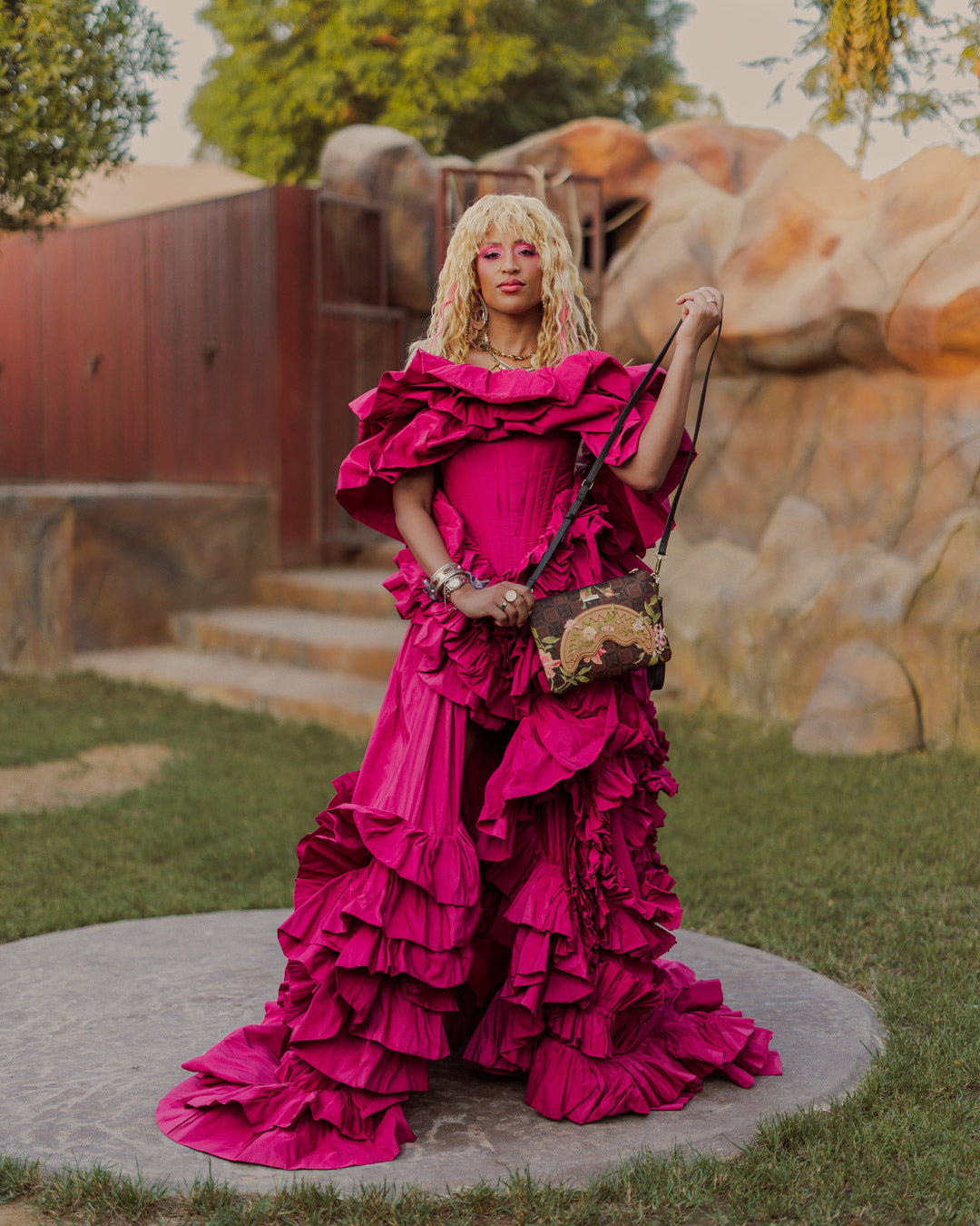 SPRAYGROUND® POUCHETTE AI HENNY FLORAL CROSSOVER CLUTCH