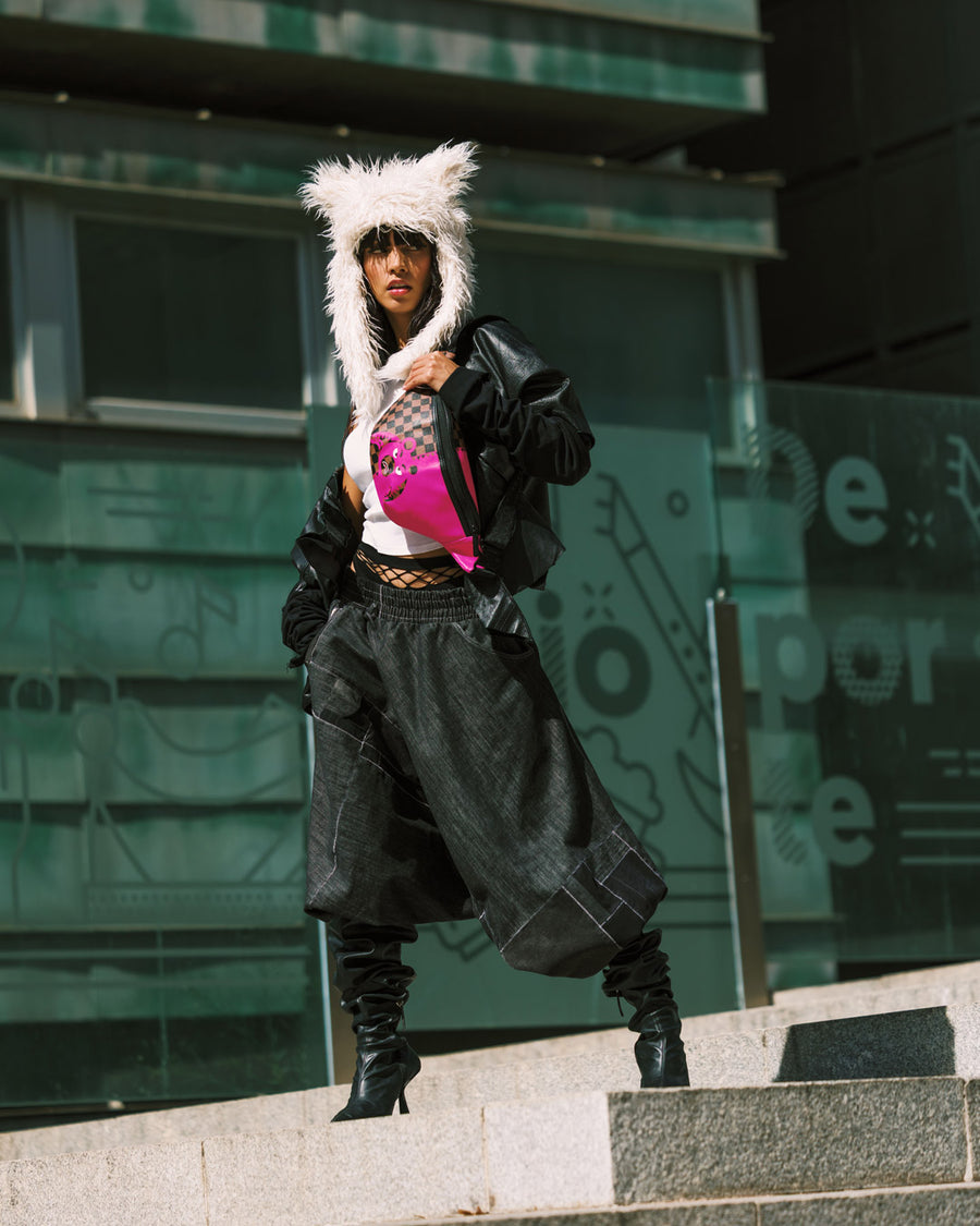 SPRAYGROUND® CROSSBODY GUMDROP MONEY BEAR SHARK SAVVY CROSSBODY