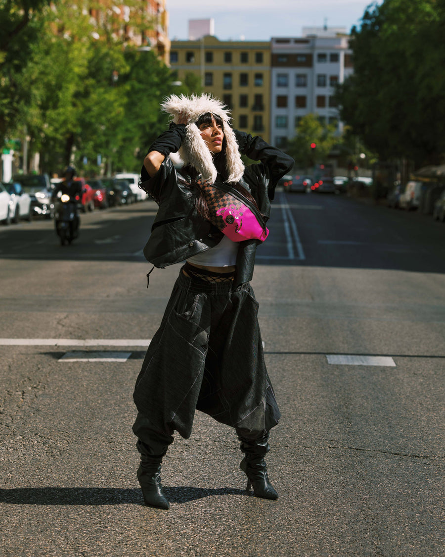 SPRAYGROUND® CROSSBODY GUMDROP MONEY BEAR SHARK SAVVY CROSSBODY