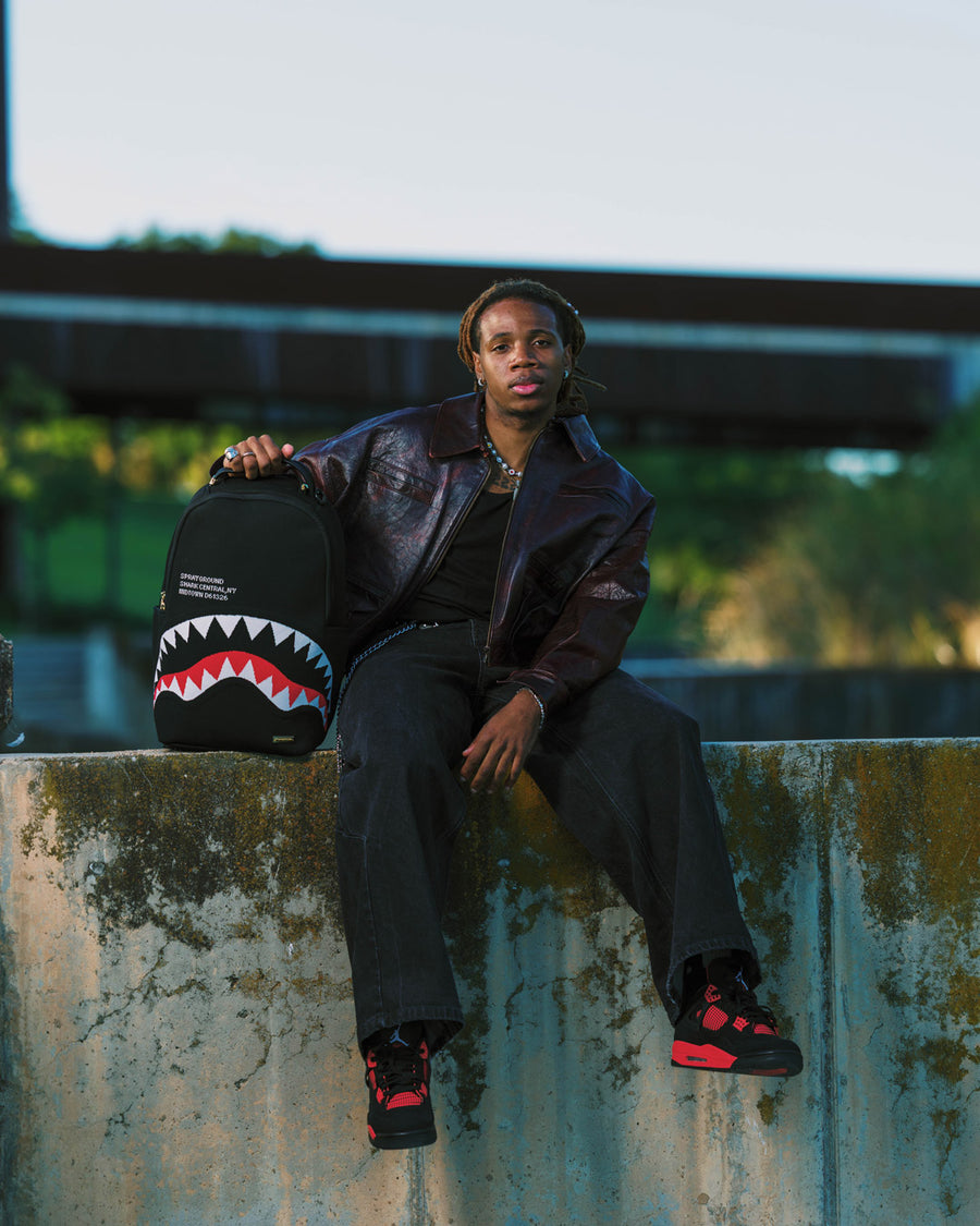 SPRAYGROUND® BACKPACK SHARK CENTRAL KNIT BACKPACK