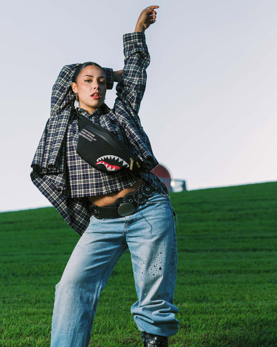 SPRAYGROUND® CROSSBODY SHARK CENTRAL KNIT SAVVY CROSSBODY