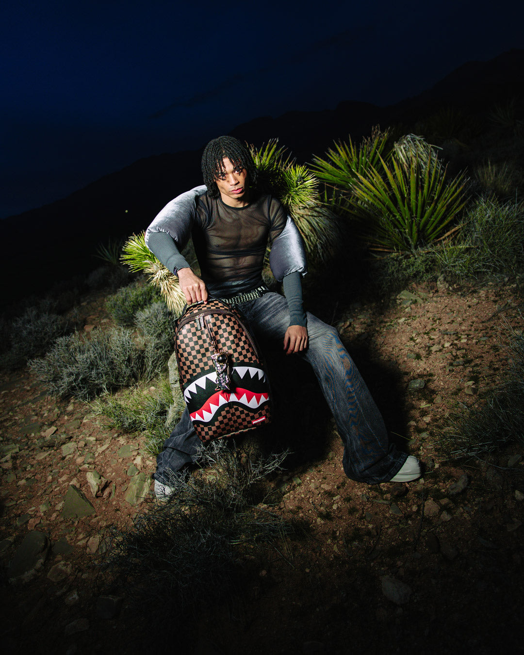 SPRAYGROUND® BACKPACK ASTROMANE AS THE WORLD'S LARGEST ZIPPER PULLEY