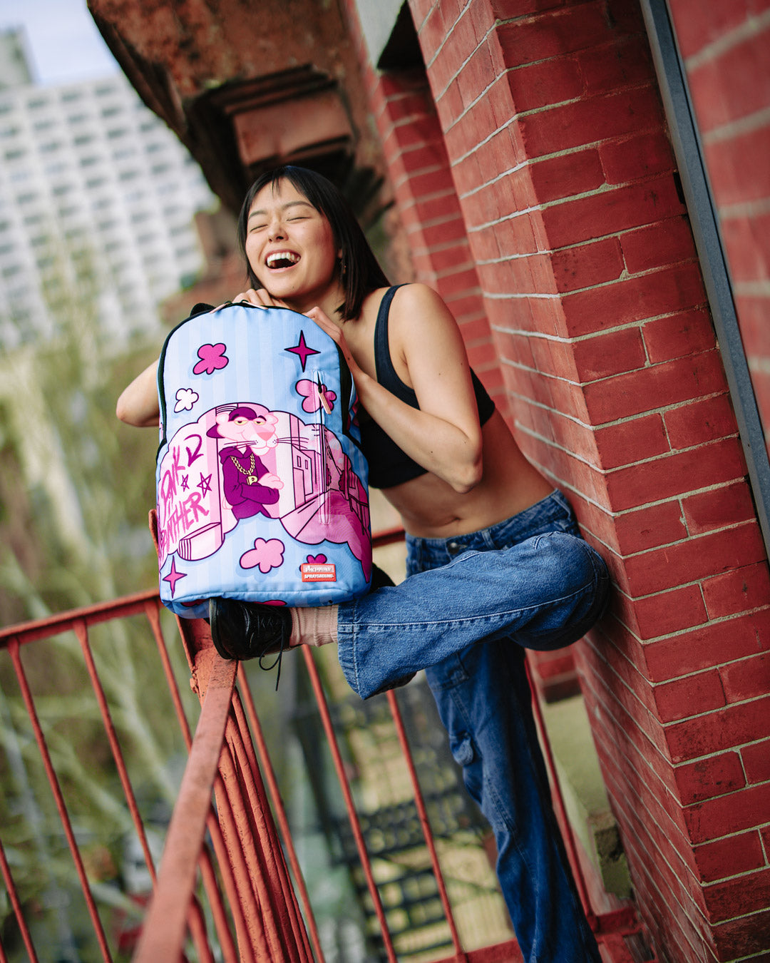【SPRAYGROUND】【在庫限り！】THUNDERDRIPショルダーバッグ SHARKS IN PARIS THUNDERDRIP SAVVY CROSSBODY – SPRAYGROUND®