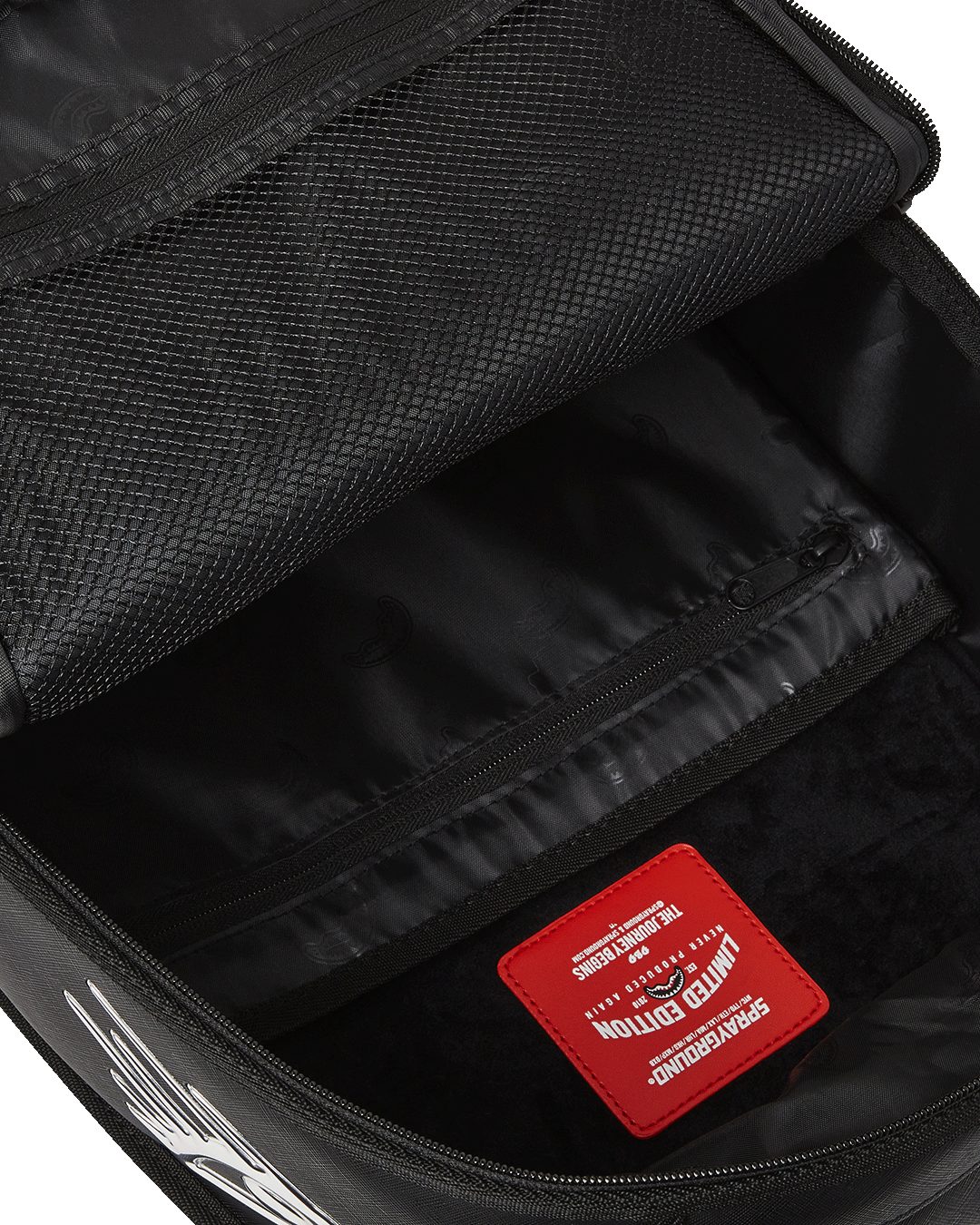 METALLIC TO THE TOUCH EXTRA DRIP BACKPACK – SPRAYGROUND® METALLIC TO THE TOUCH EXTRA DRIP BACKPACK – SPRAYGROUND®