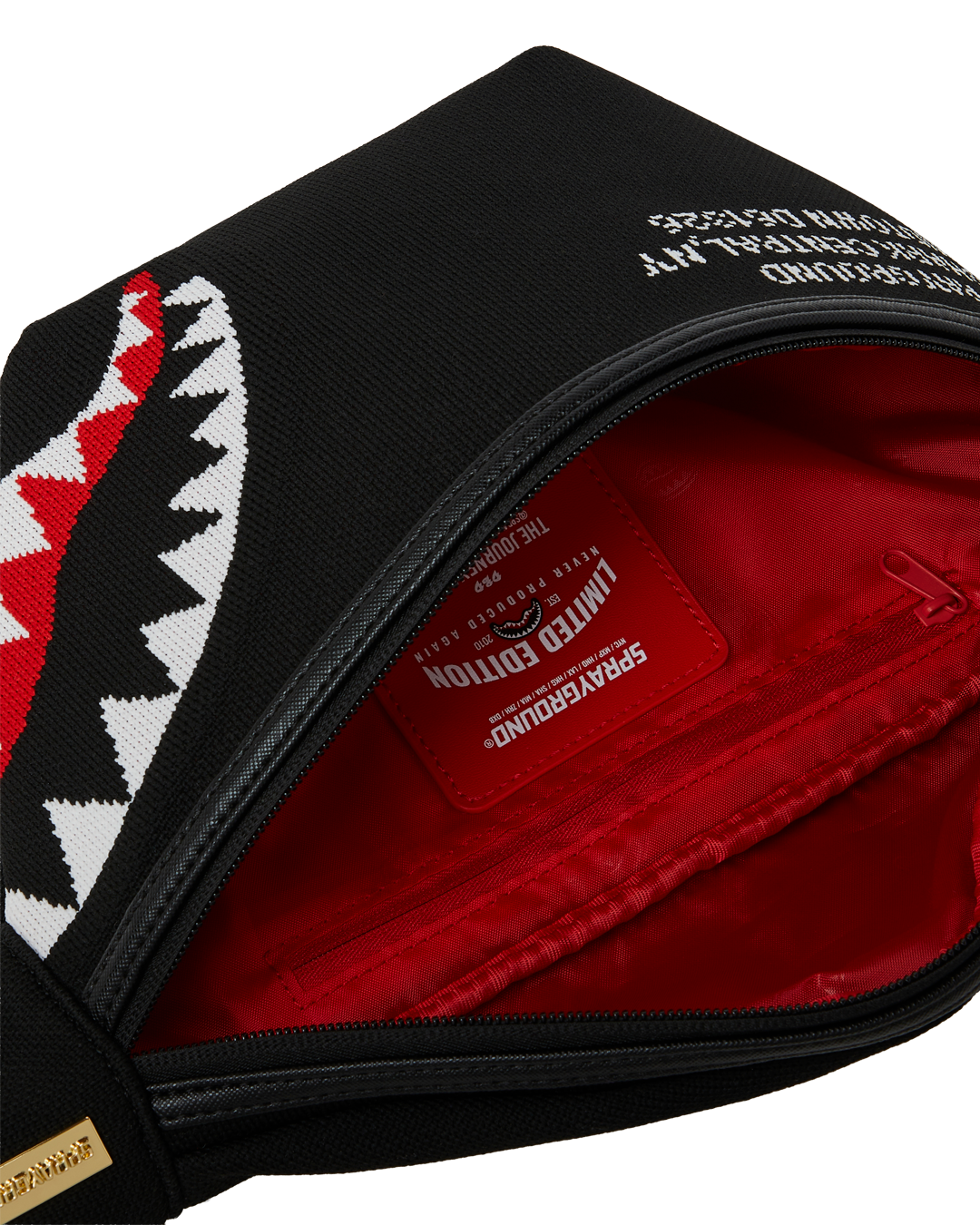 SPRAYGROUND® CROSSBODY SHARK CENTRAL KNIT SAVVY CROSSBODY