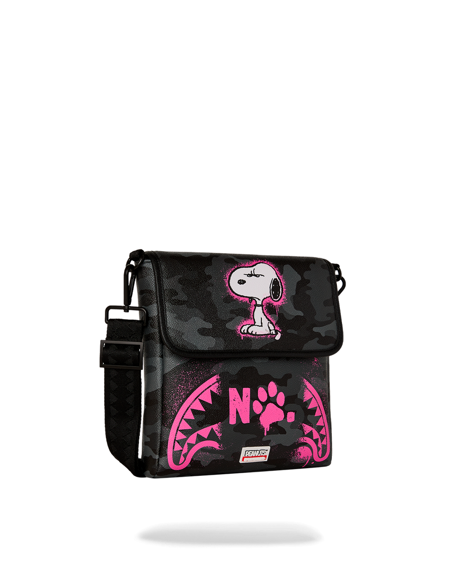sprayground/スヌーピーメッセンジャースリングショルダーバッグ 新品 SNOOPY THAT'S A NO NO MESSENGER SLING – SPRAYGROUND®