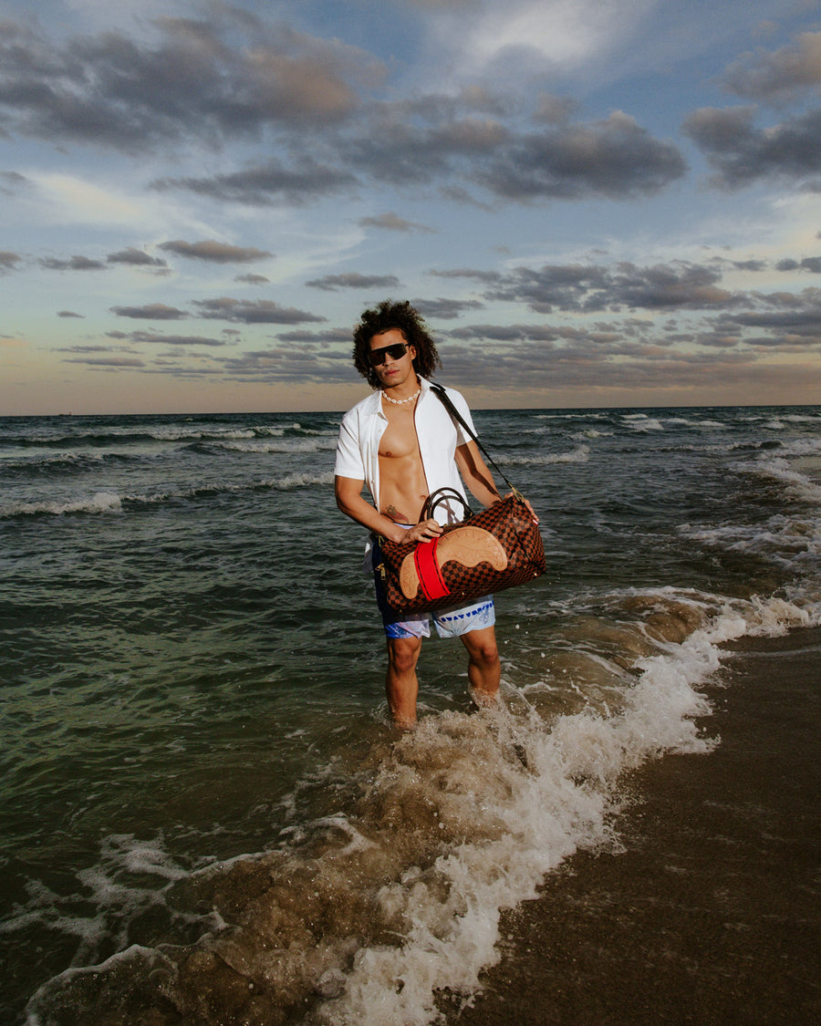 SPRAYGROUND® DUFFLE HENNY VICTORY LAP LARGE DUFFLE