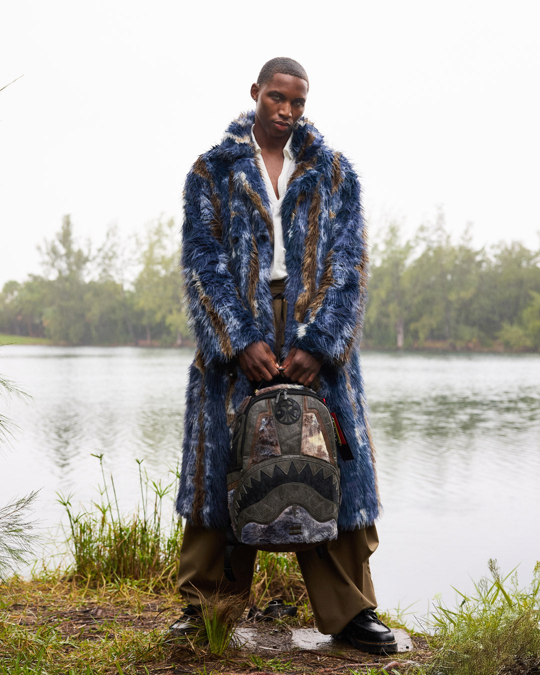 FOUNDATION DAYS FUR COAT SHARK BACKPACK – SPRAYGROUND®
