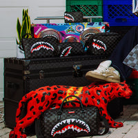 SPRAYGROUND® TOILETRY SHARKS IN PARIS THUNDERDRIP TOILETRY BRICK