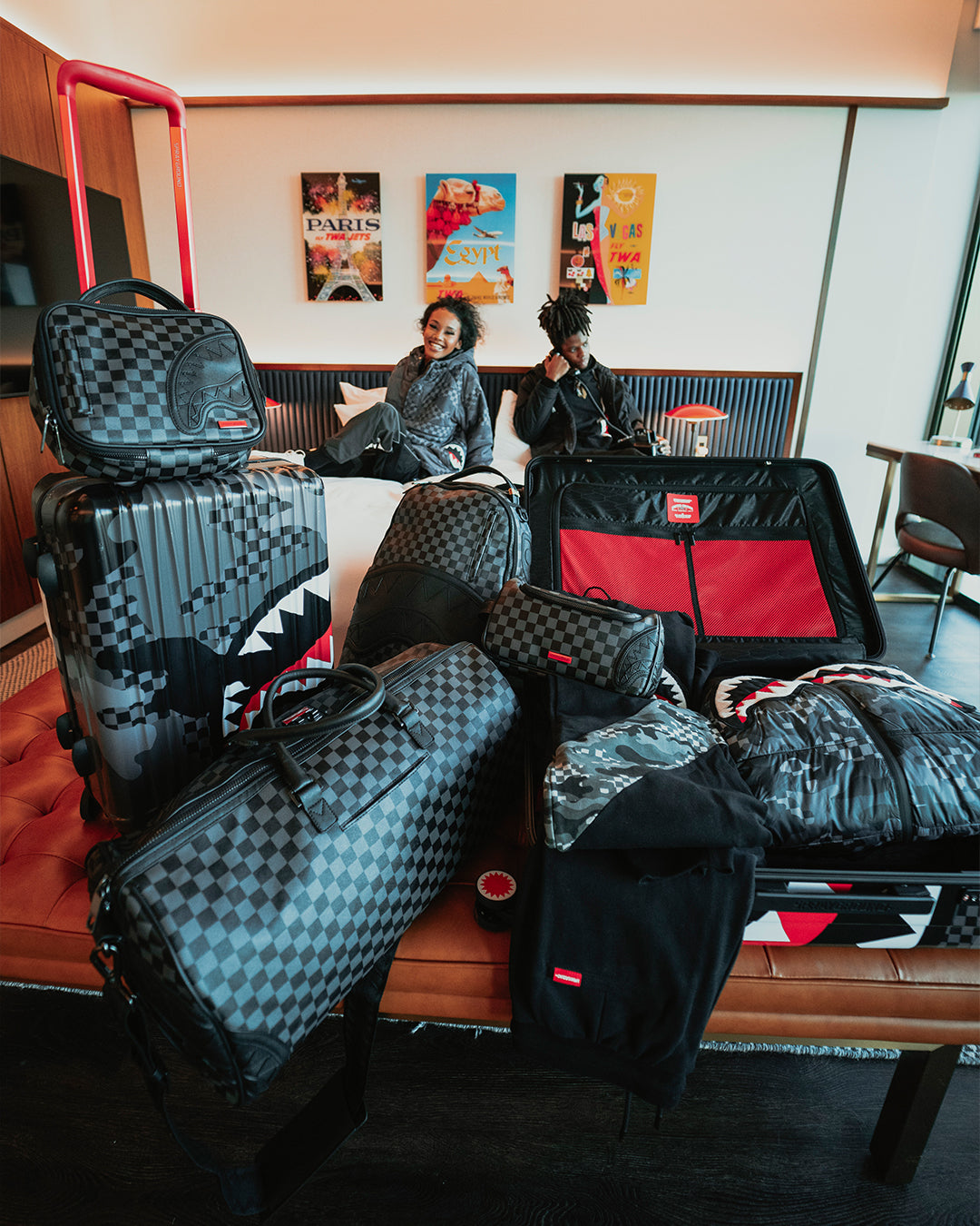 Sprayground deals henny duffle