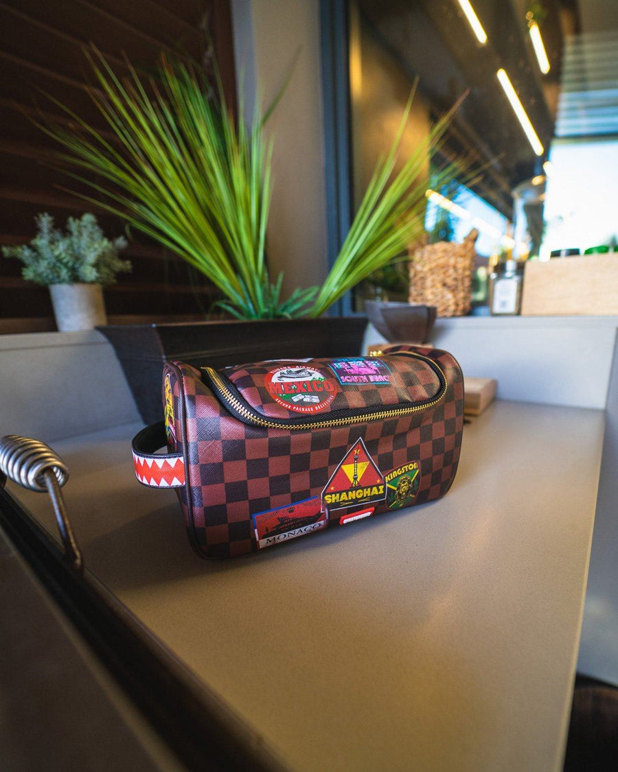 SPRAYGROUND® TOILETRY GLOBAL MOGUL TOILETRY BAG