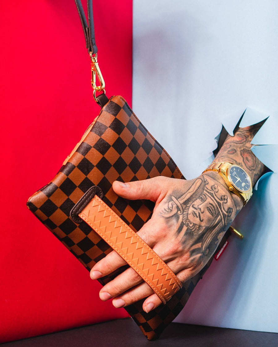 SPRAYGROUND® POUCHETTE HENNY CROSSOVER CLUTCH