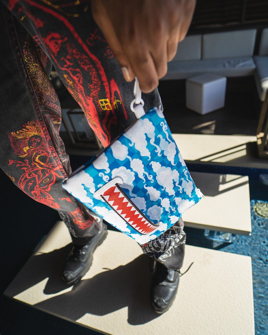 SPRAYGROUND® POUCHETTE SKYBORNE CROSSOVER CLUTCH