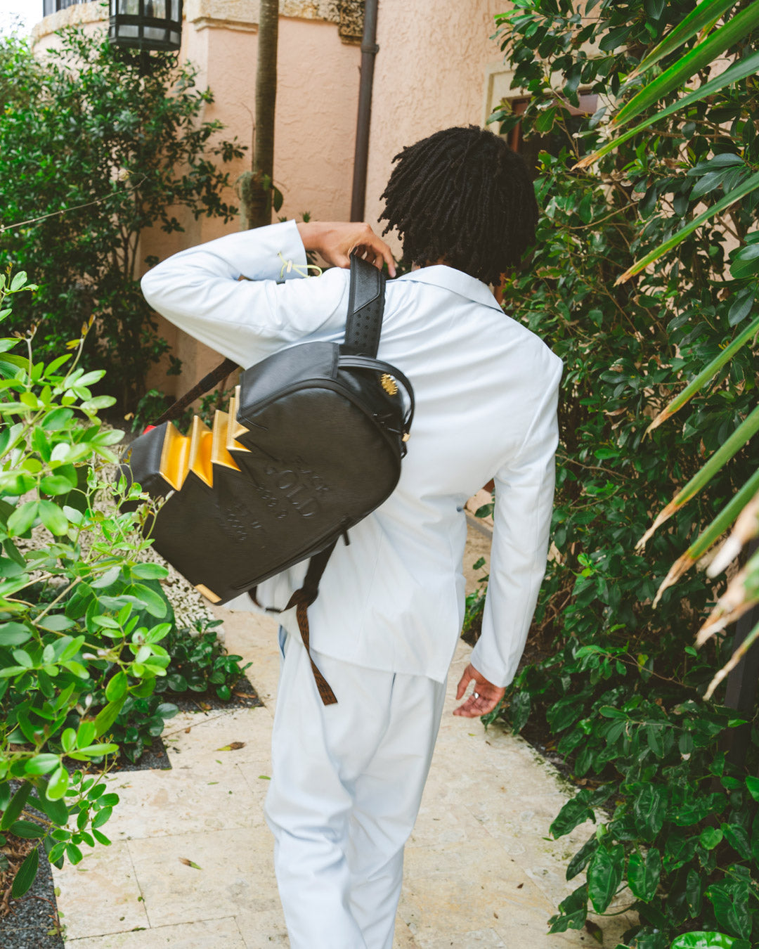 GOLD SEQUIN SHARK BACKPACK - BLACK/GOLD