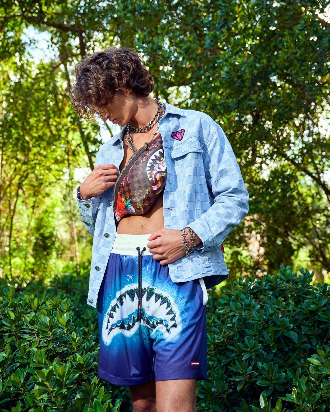 SPRAYGROUND® CROSSBODY GARDEN OF SHARKS SAVVY CROSSBODY