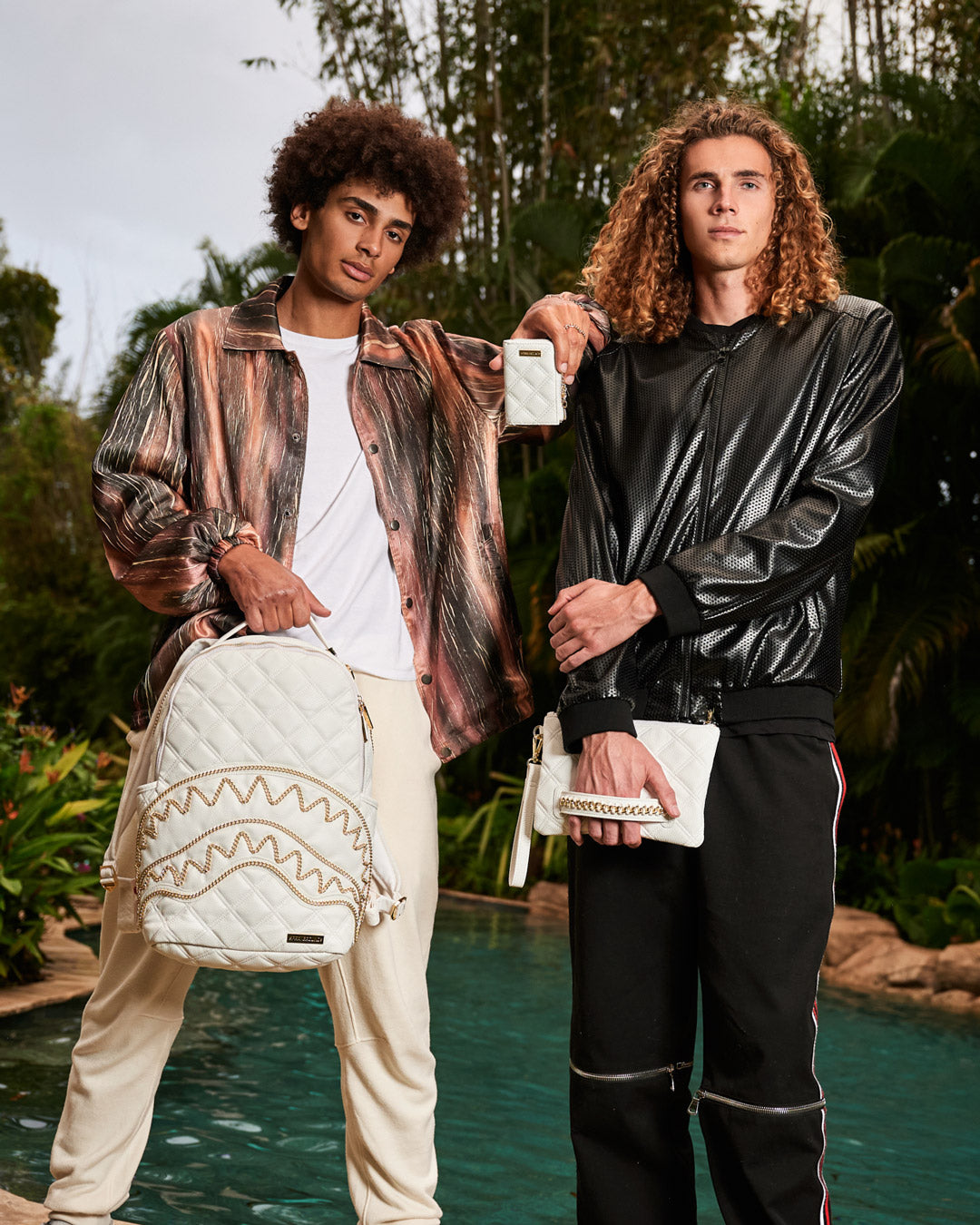 SPRAYGROUND® POUCHETTE RIVIERA LE BLANC GOLD  CHAIN SHARK CROSSOVER CLUTCH