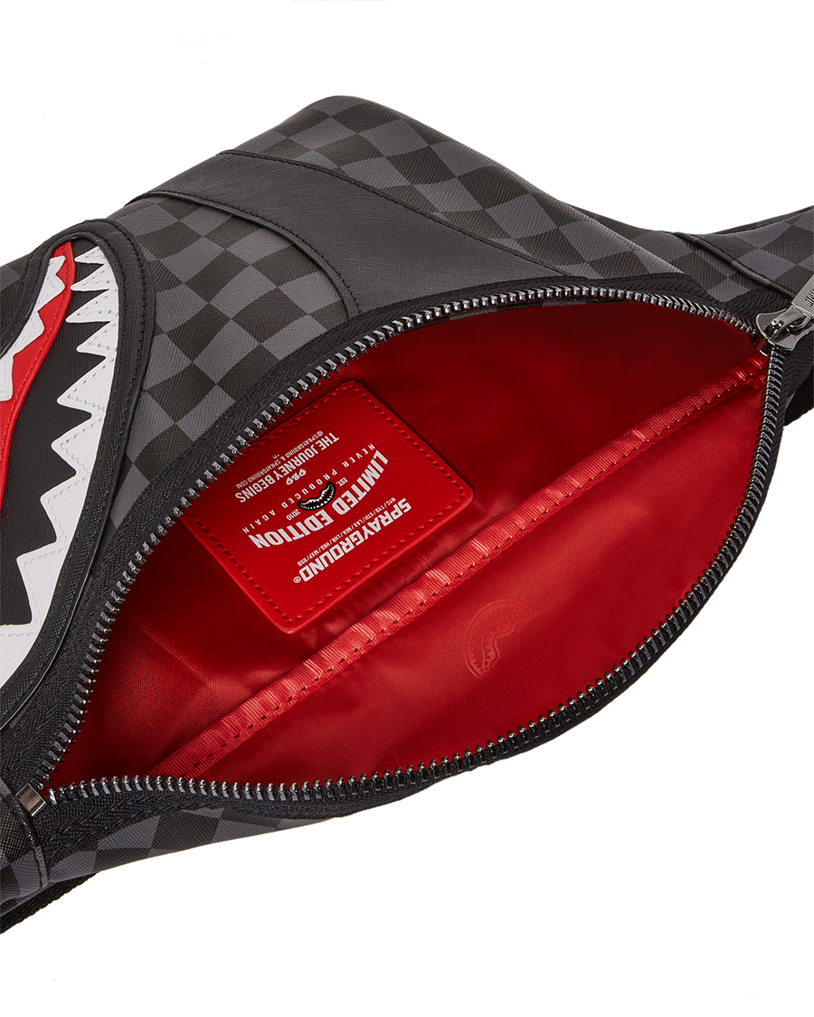 SPRAYGROUND® CROSSBODY HENNY AIIR TO THE THRONE SAVVY CROSSBODY