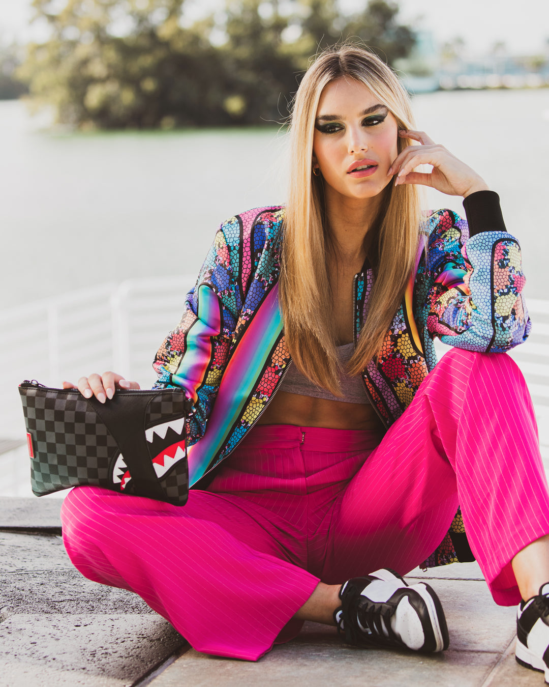 SPRAYGROUND® POUCHETTE HENNY AIIR TO THE THRONE CROSSOVER CLUTCH