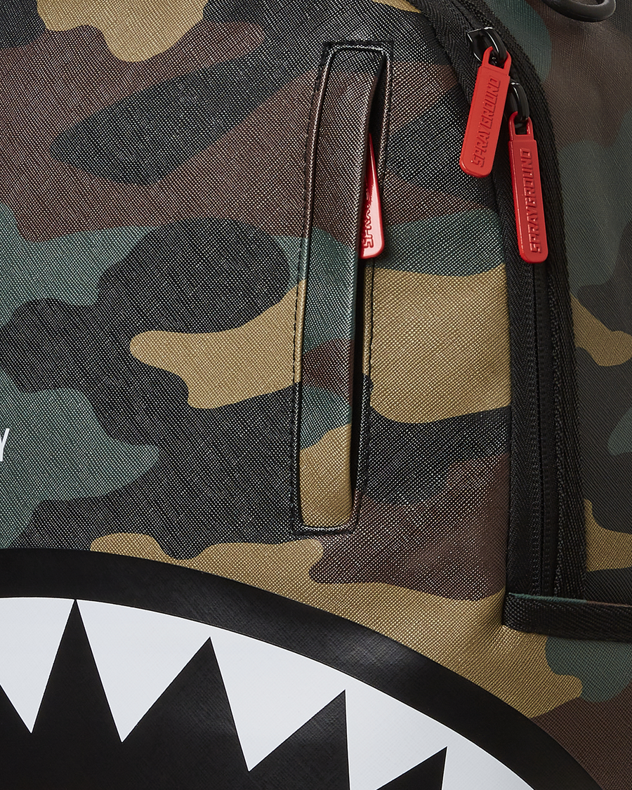 SPRAYGROUND® BACKPACK SHARK CENTRAL OUTPOST (DLXV)