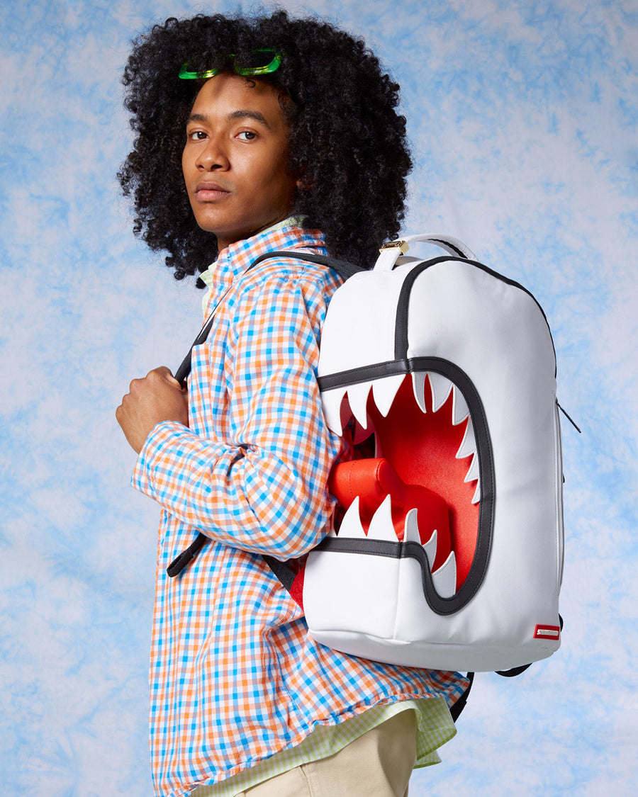 SPRAYGROUND® BACKPACK SCREAM SHARK ART PIECE BACKPACK (DLXV)