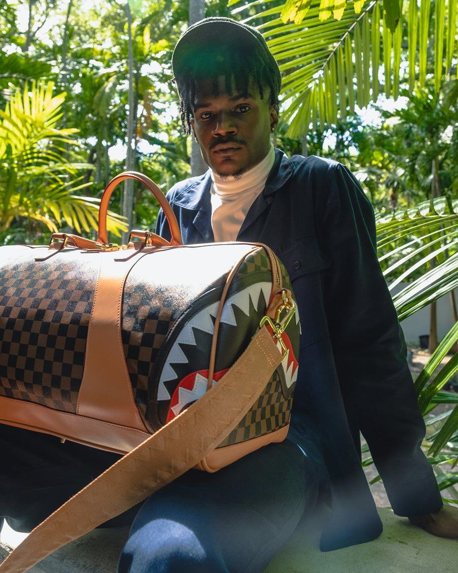SPRAYGROUND® DUFFLE HENNY AIR TO THE THRONE DUFFLE