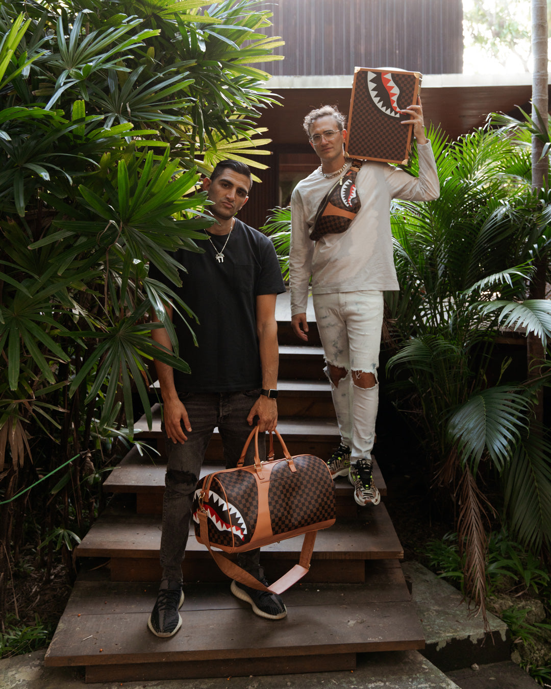 SPRAYGROUND® DUFFLE HENNY AIR TO THE THRONE DUFFLE