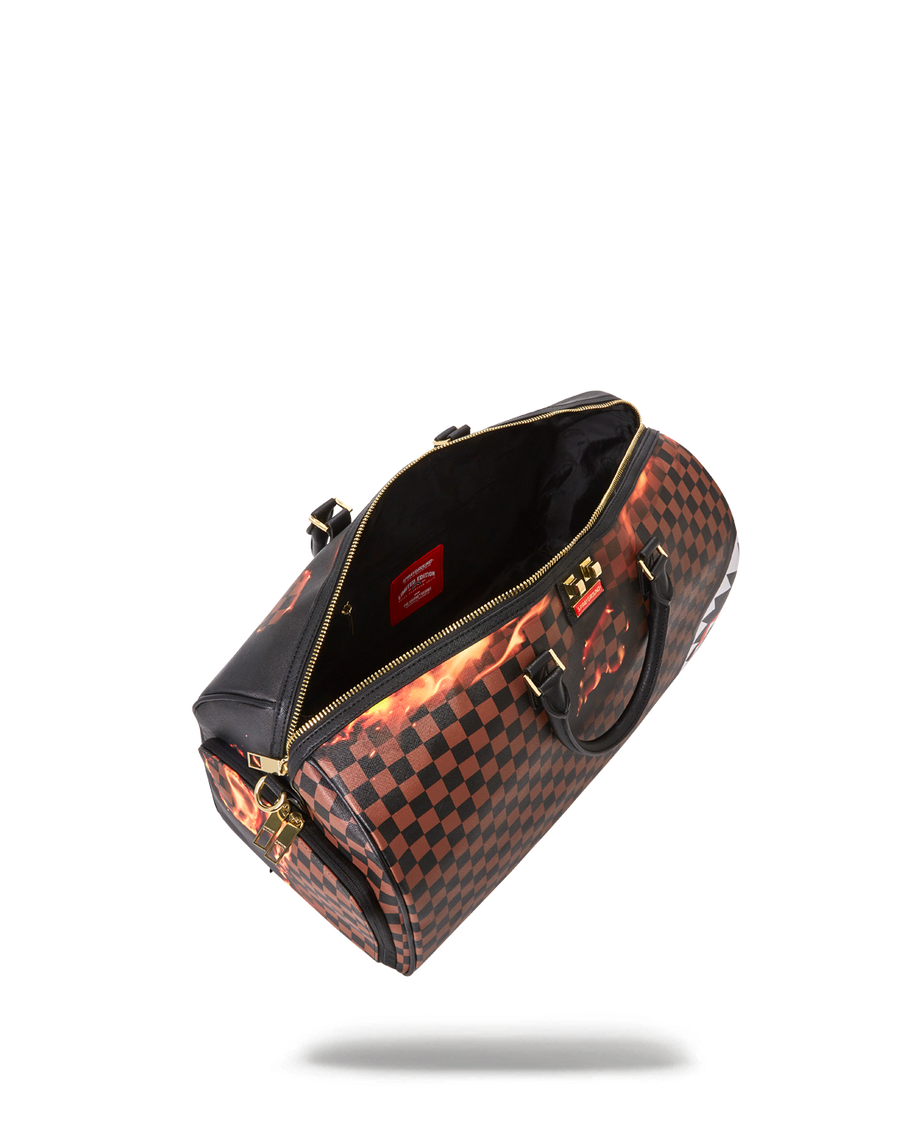 SPRAYGROUND® DUFFLE SHARKS IN PARIS UNSTOPPABLE DUFFLE