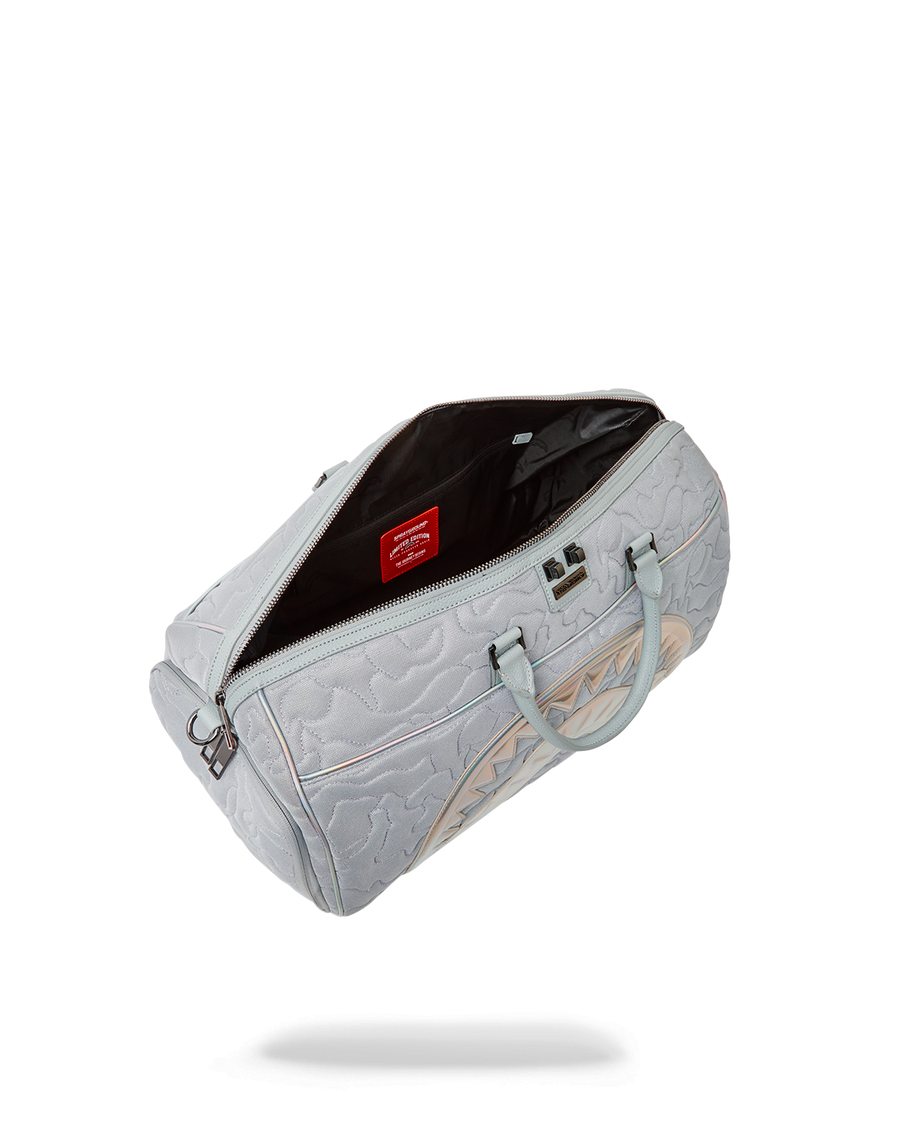 SPRAYGROUND® DUFFLE MIRASHAKU IRIDESCENT QUILT DUFFLE