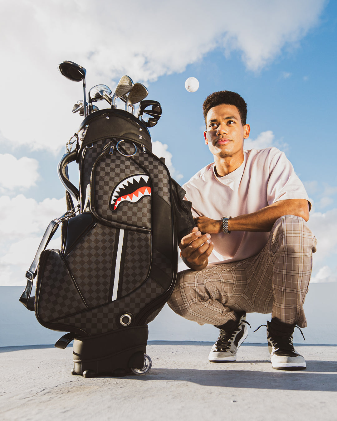 SPRAYGROUND® GOLF BAG HENNY AIIR TO THE THRONE PRO GOLF BAG