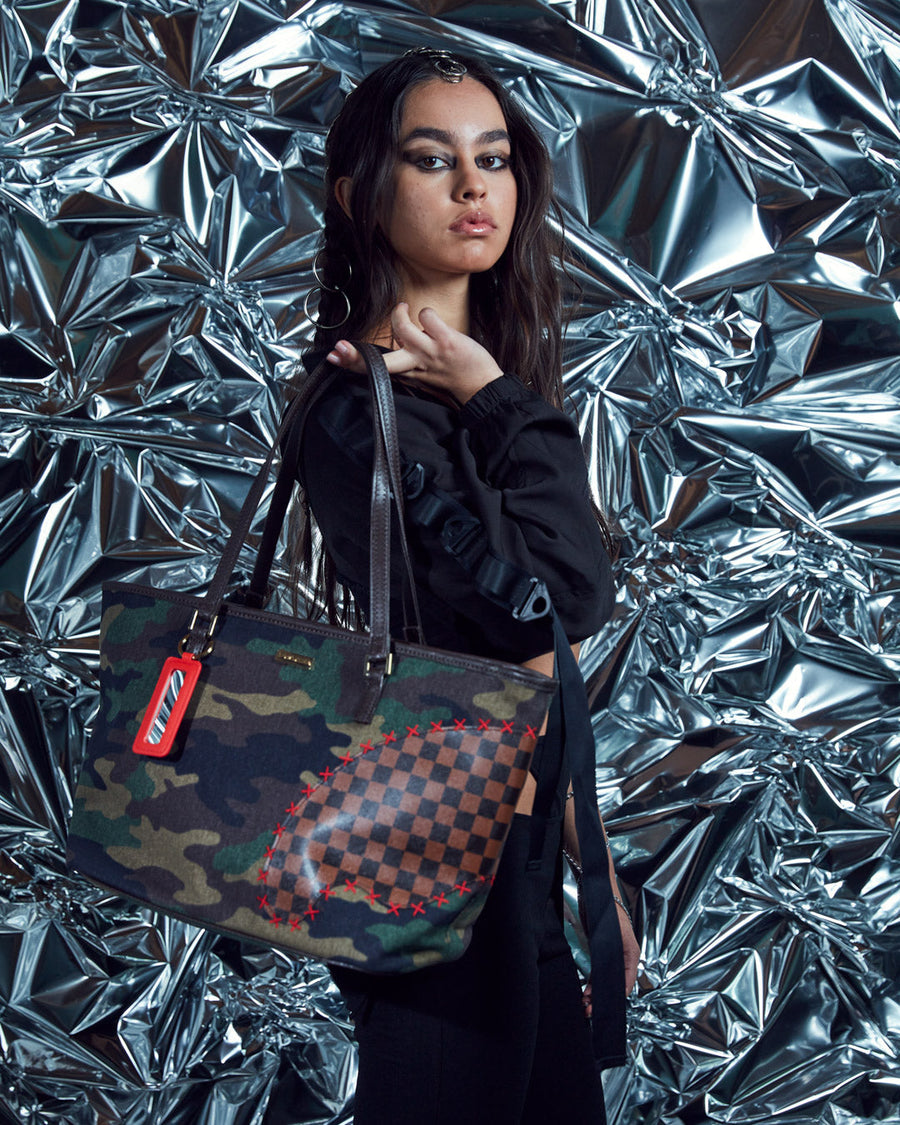 SPRAYGROUND® TOTE THE PARADOXX SHARK TOTE