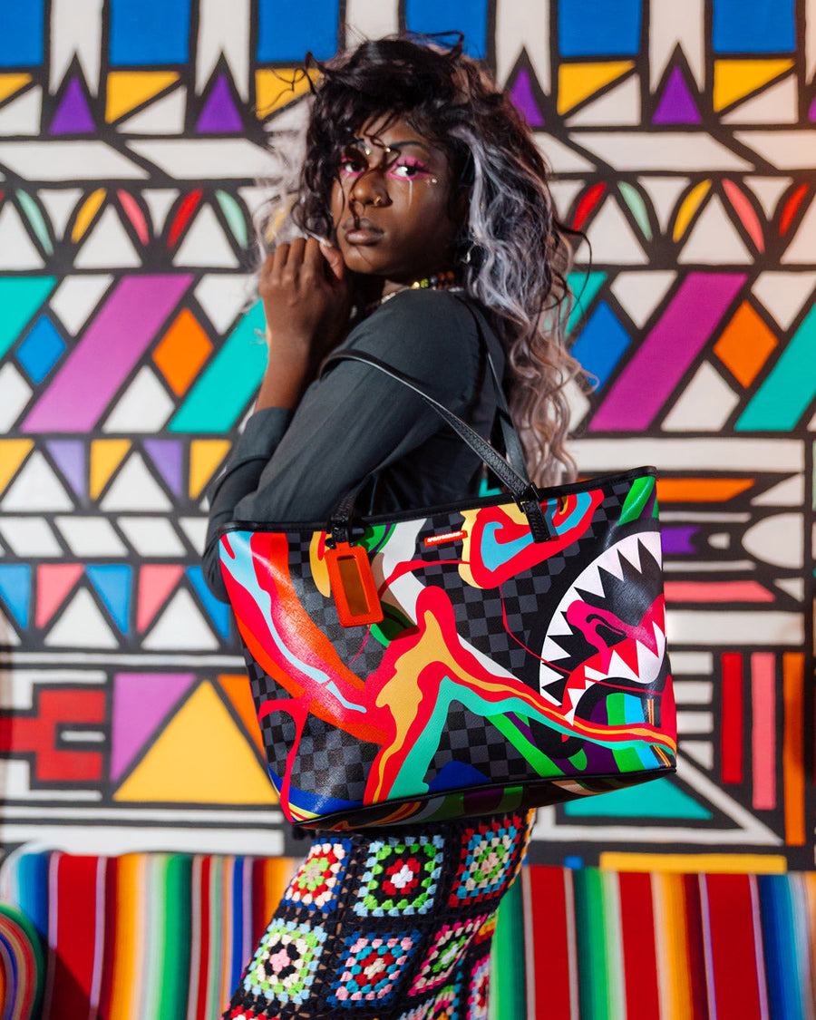 SPRAYGROUND® TOTE TRIPPY TAFFY TOTE