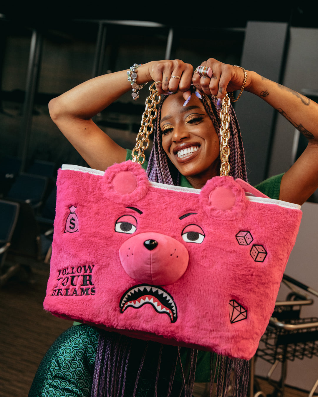 SPRAYGROUND® TOTE PLUSH MONEYBEAR TOTE (PINK)